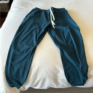 Vuori Performance Joggers